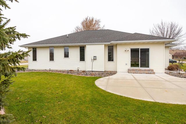 223 SUNNY MEADOWS DRIVE, Kaukauna, WI 54130