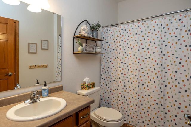 223 SUNNY MEADOWS DRIVE, Kaukauna, WI 54130