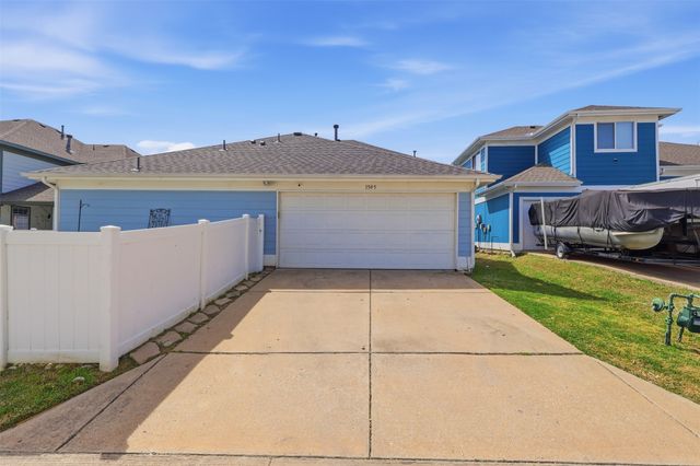 1505 Carriage Lane, Savannah, TX 76227