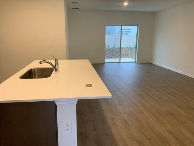 32322 EVENING GROVE CT, Wesley Chapel, FL 33543