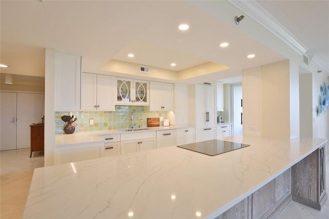 775 LONGBOAT CLUB ROAD 904, Longboat Key, FL 34228