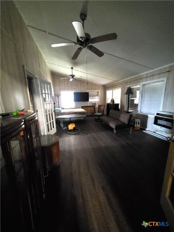 95 Kellie Lane, Seadrift, TX 77983