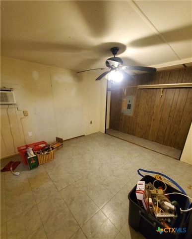 95 Kellie Lane, Seadrift, TX 77983