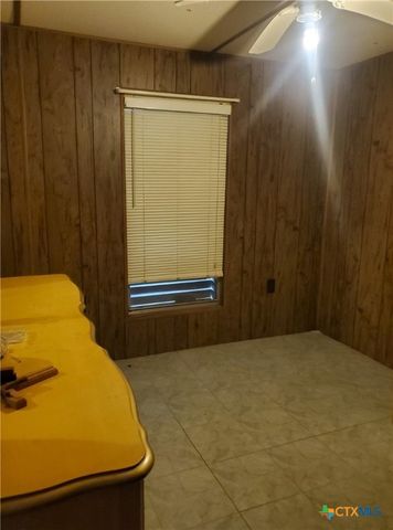 95 Kellie Lane, Seadrift, TX 77983