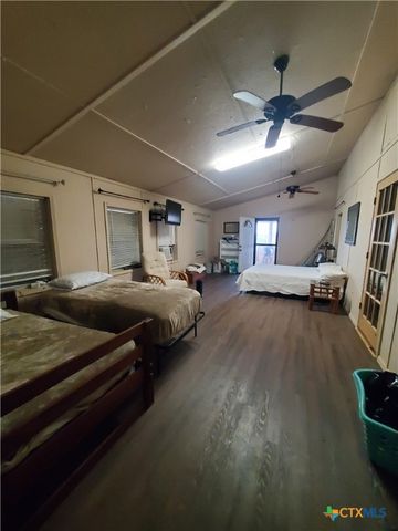 95 Kellie Lane, Seadrift, TX 77983