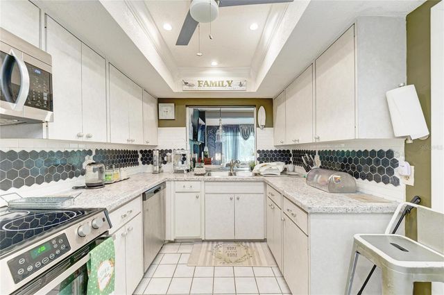 7236 LAS CASAS DR, Sarasota, FL 34243