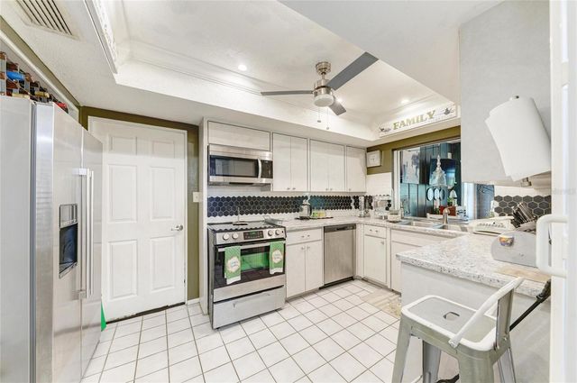 7236 LAS CASAS DR, Sarasota, FL 34243