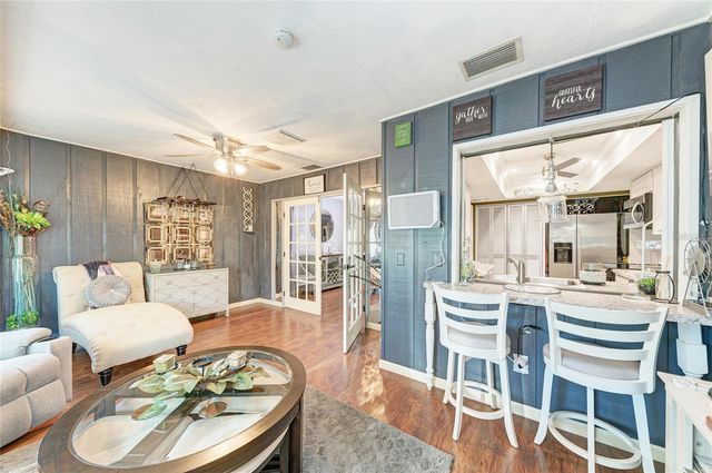 7236 LAS CASAS DR, Sarasota, FL 34243