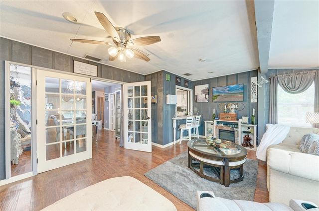 7236 LAS CASAS DR, Sarasota, FL 34243