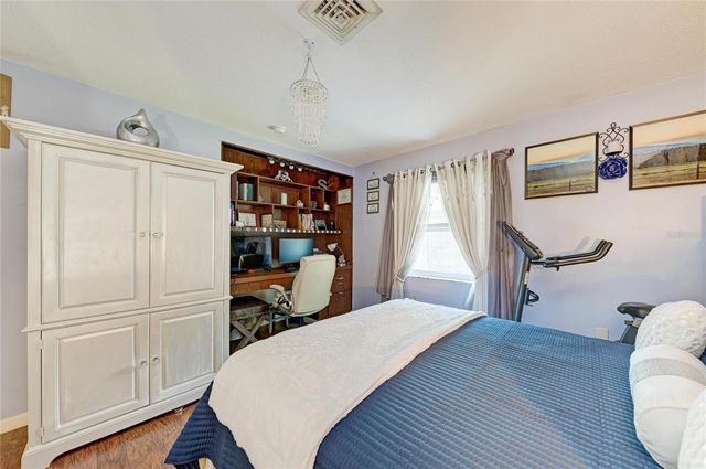 7236 LAS CASAS DR, Sarasota, FL 34243