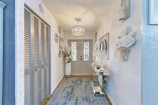 7236 LAS CASAS DR, Sarasota, FL 34243