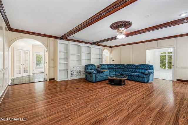 1590 Epping Forest Drive, Southaven, MS 38671