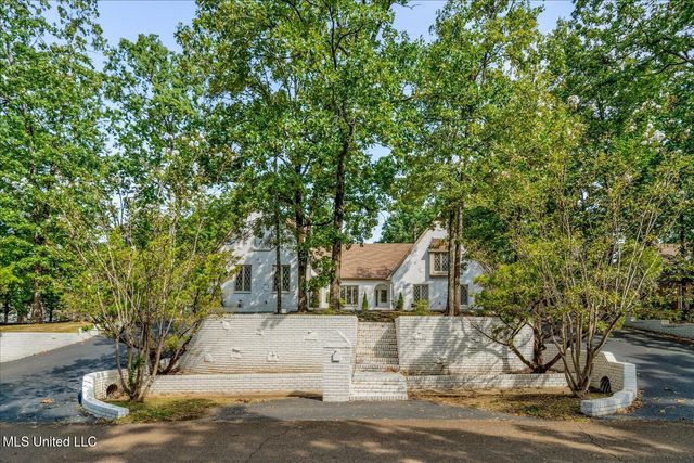 1590 Epping Forest Drive, Southaven, MS 38671