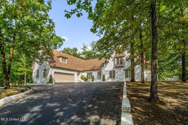 1590 Epping Forest Drive, Southaven, MS 38671