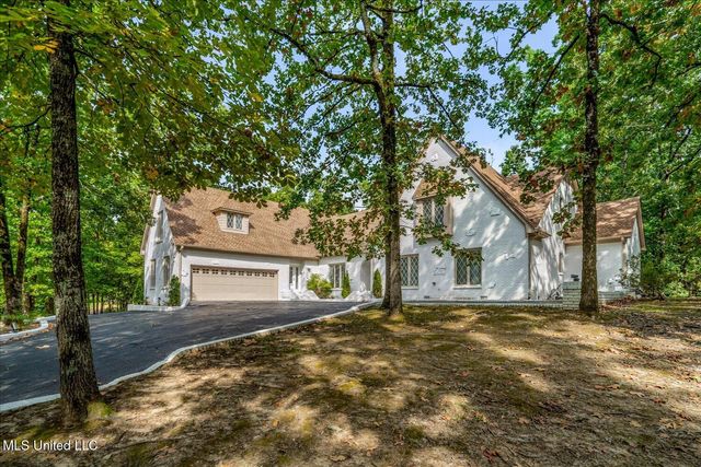 1590 Epping Forest Drive, Southaven, MS 38671