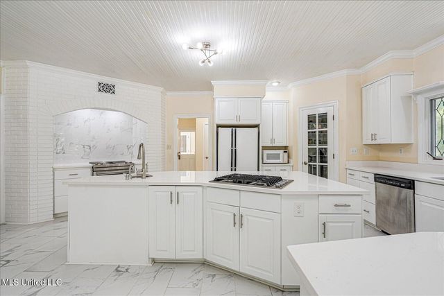 1590 Epping Forest Drive, Southaven, MS 38671