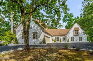 1590 Epping Forest Drive, Southaven, MS 38671