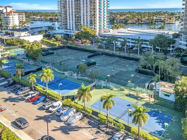 19707 Turnberry Way 6E, Aventura, FL 33180