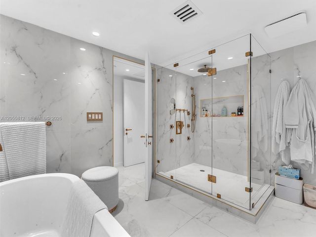 19707 Turnberry Way 6E, Aventura, FL 33180