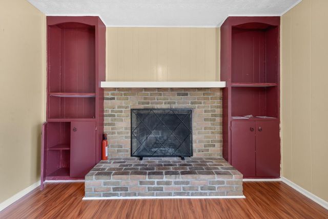 883 Mcnaughten Road, Columbus, OH 43213