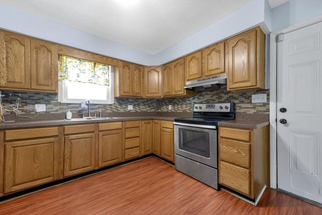 883 Mcnaughten Road, Columbus, OH 43213