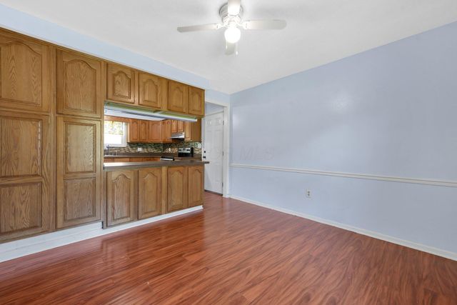 883 Mcnaughten Road, Columbus, OH 43213