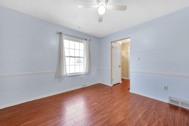 883 Mcnaughten Road, Columbus, OH 43213