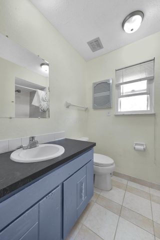883 Mcnaughten Road, Columbus, OH 43213