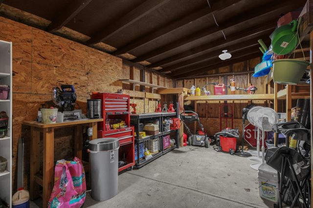 883 Mcnaughten Road, Columbus, OH 43213