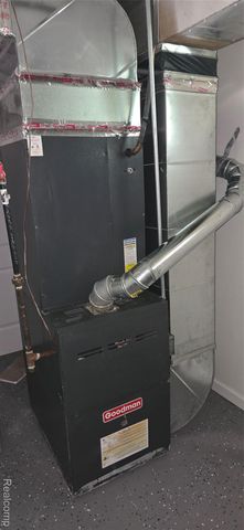 10476 DUPREY Street, Detroit, MI 48224