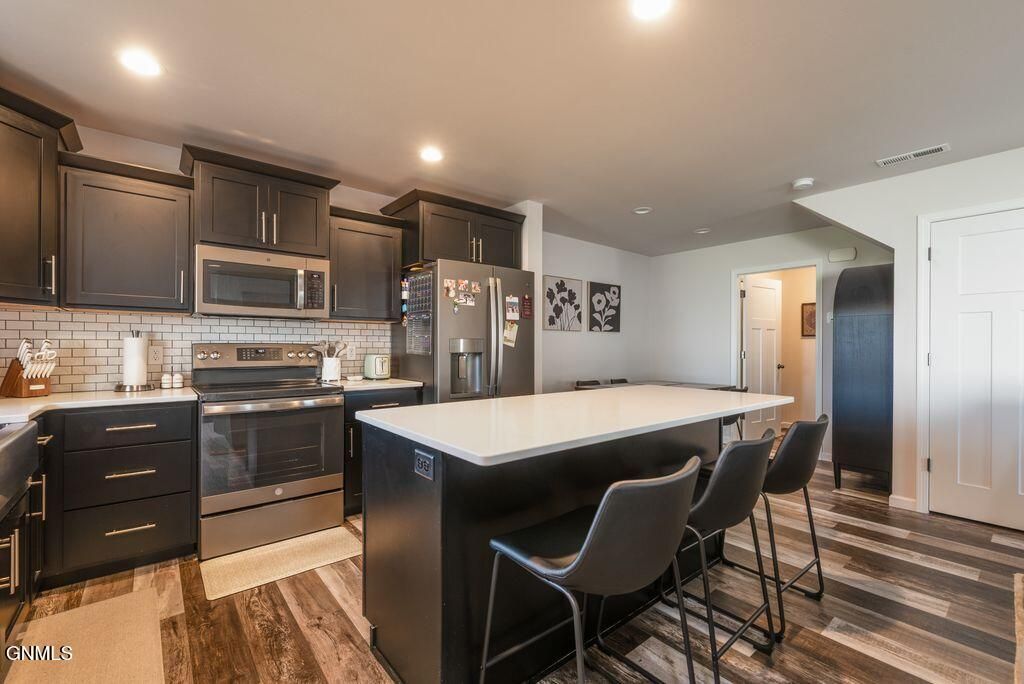 3309 Kenner Loop, Bismarck, ND 58504 photo 4