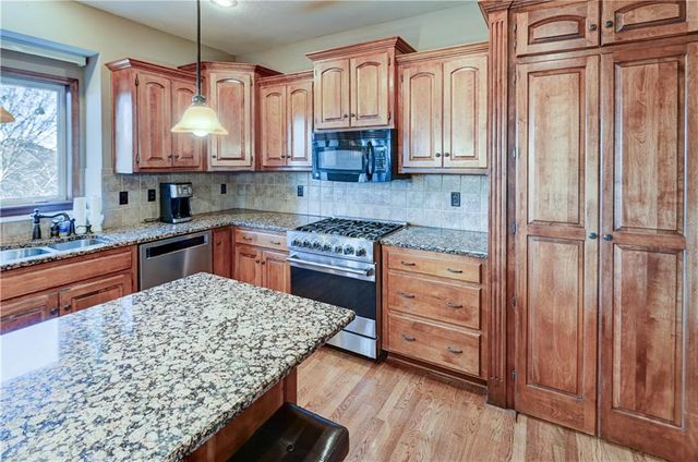 17800 NW 128th Street, Platte City, MO 64079