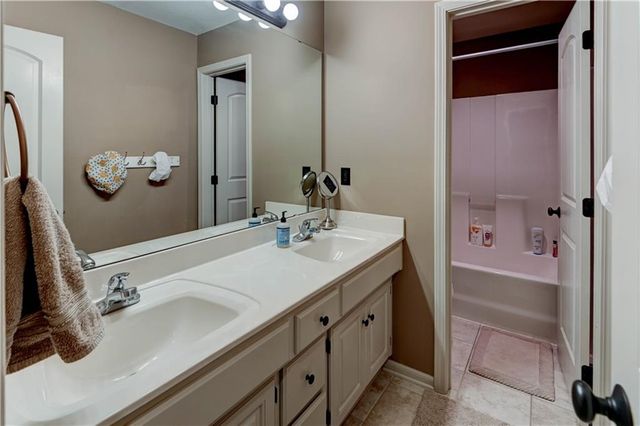 17800 NW 128th Street, Platte City, MO 64079