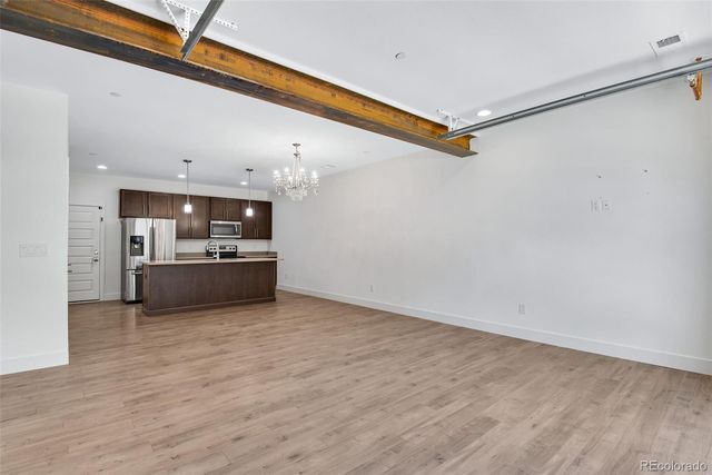 19570 E Sunset Circle, Aurora, CO 80015