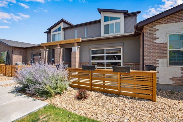 19570 E Sunset Circle, Aurora, CO 80015