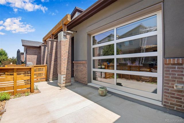 19570 E Sunset Circle, Aurora, CO 80015