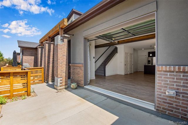 19570 E Sunset Circle, Aurora, CO 80015