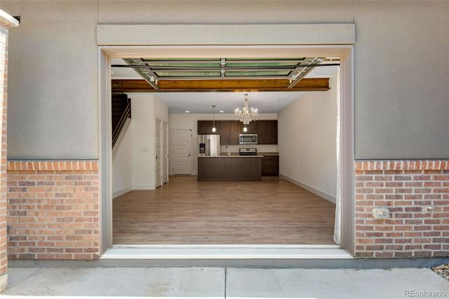 19570 E Sunset Circle, Aurora, CO 80015