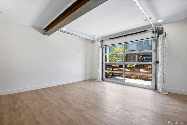 19570 E Sunset Circle, Aurora, CO 80015