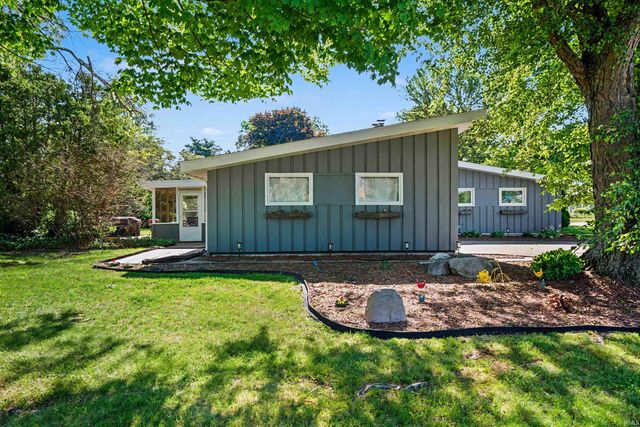 52846 Swanson Drive, South Bend, IN 46635