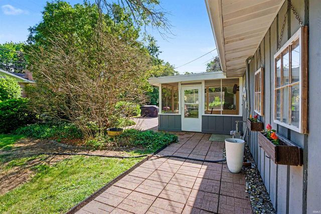 52846 Swanson Drive, South Bend, IN 46635