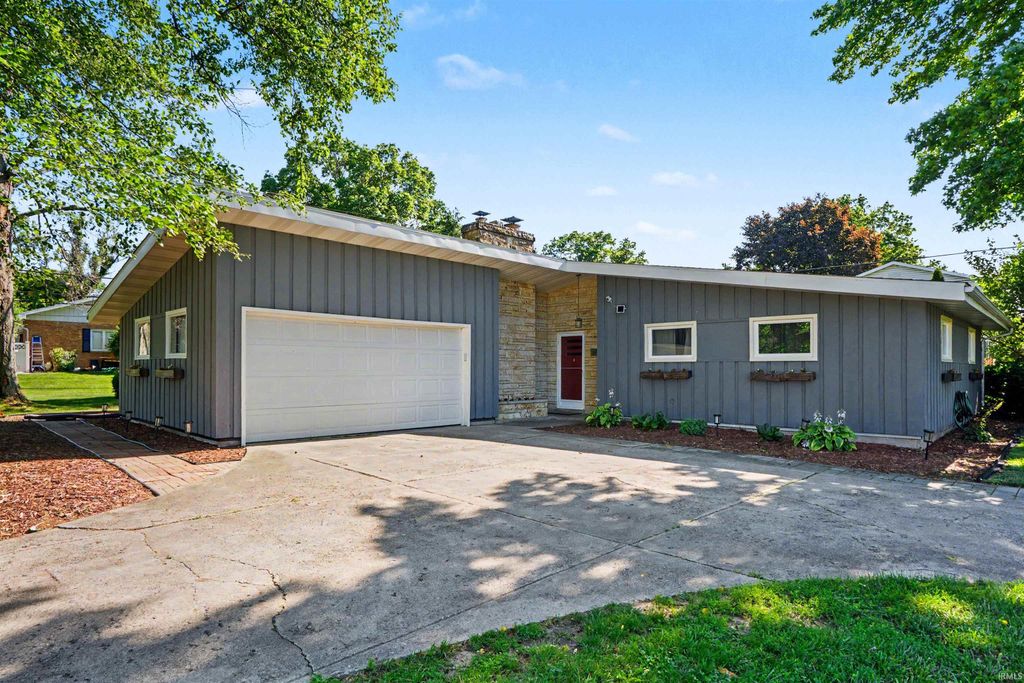 52846 Swanson Drive, South Bend, IN 46635