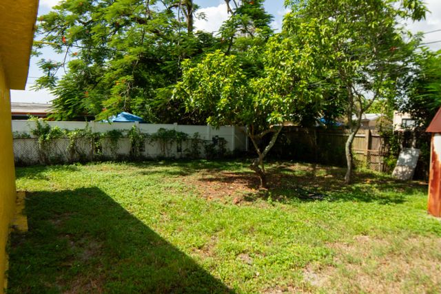 4731 NE 2ND, Deerfield Beach, FL 33064