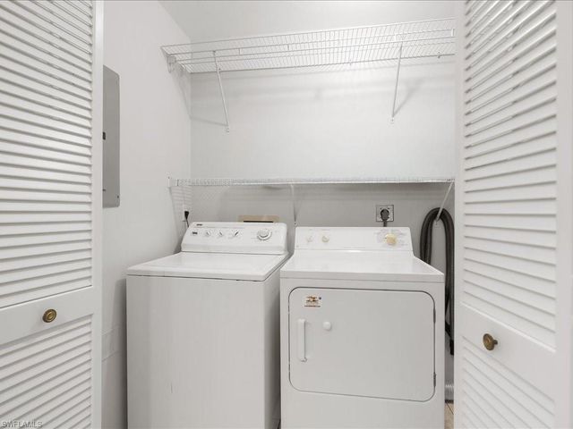 3344 Erick Lake DR 2002, Naples, FL 34109