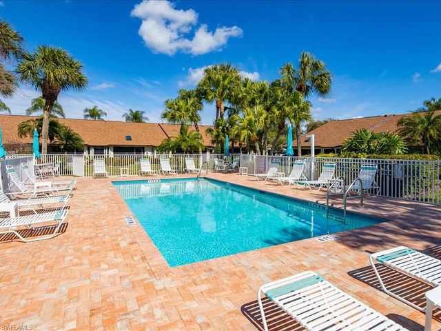 3344 Erick Lake DR 2002, Naples, FL 34109