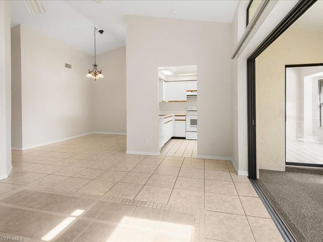 3344 Erick Lake DR 2002, Naples, FL 34109