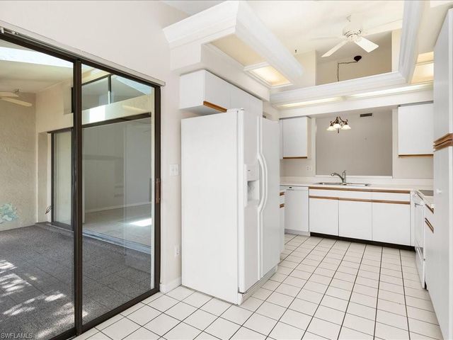 3344 Erick Lake DR 2002, Naples, FL 34109