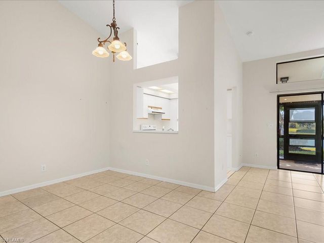 3344 Erick Lake DR 2002, Naples, FL 34109