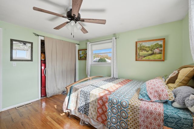 32 Magnolia Drive, Enfield, CT 06082