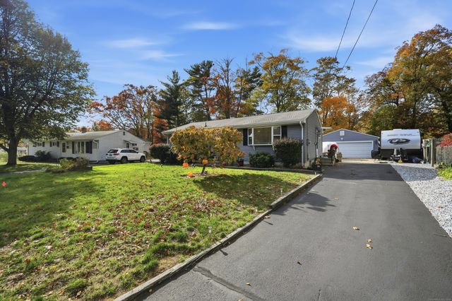 32 Magnolia Drive, Enfield, CT 06082